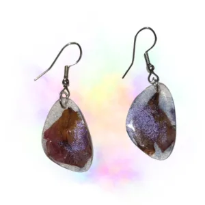 Handcrafted resin jewelry with embedded flowers (10)