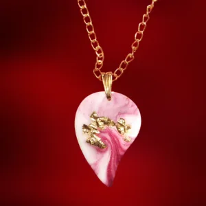 Handcrafted resin jewelry with embedded flowers (15)