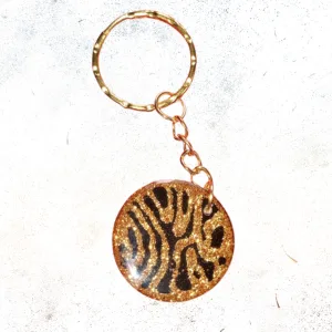 Handcrafted resin jewelry with embedded flowers (37)