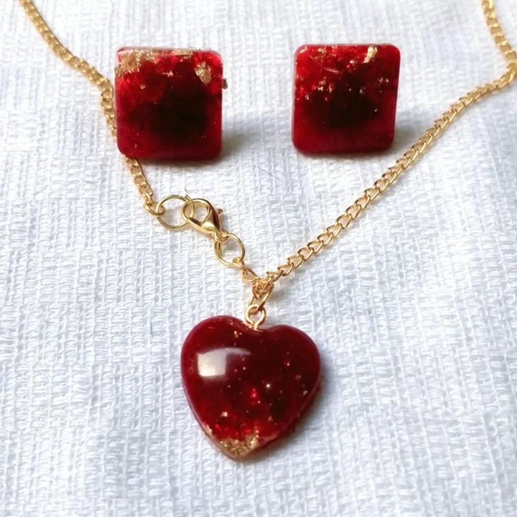 top resin locket (1)