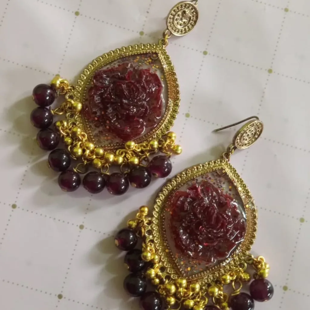 maroon resin 2